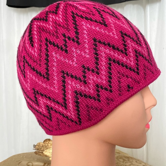 Columbia tuque/beanie winter wool/acrylic/polyester blend! Chevron pattern O/S - Picture 3 of 15